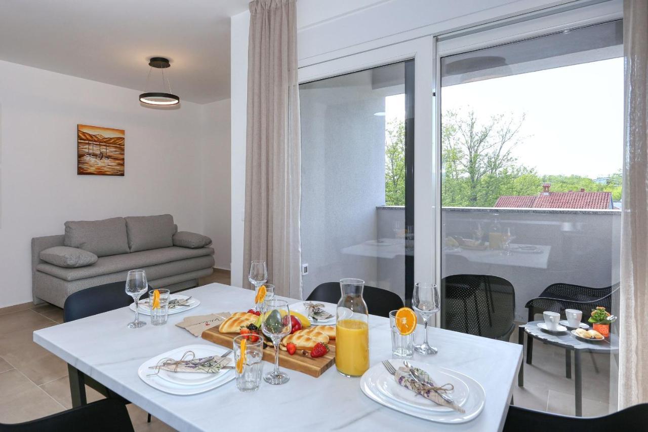 Apartments Bonaca With Jacuzzi Privlaka  Exterior photo